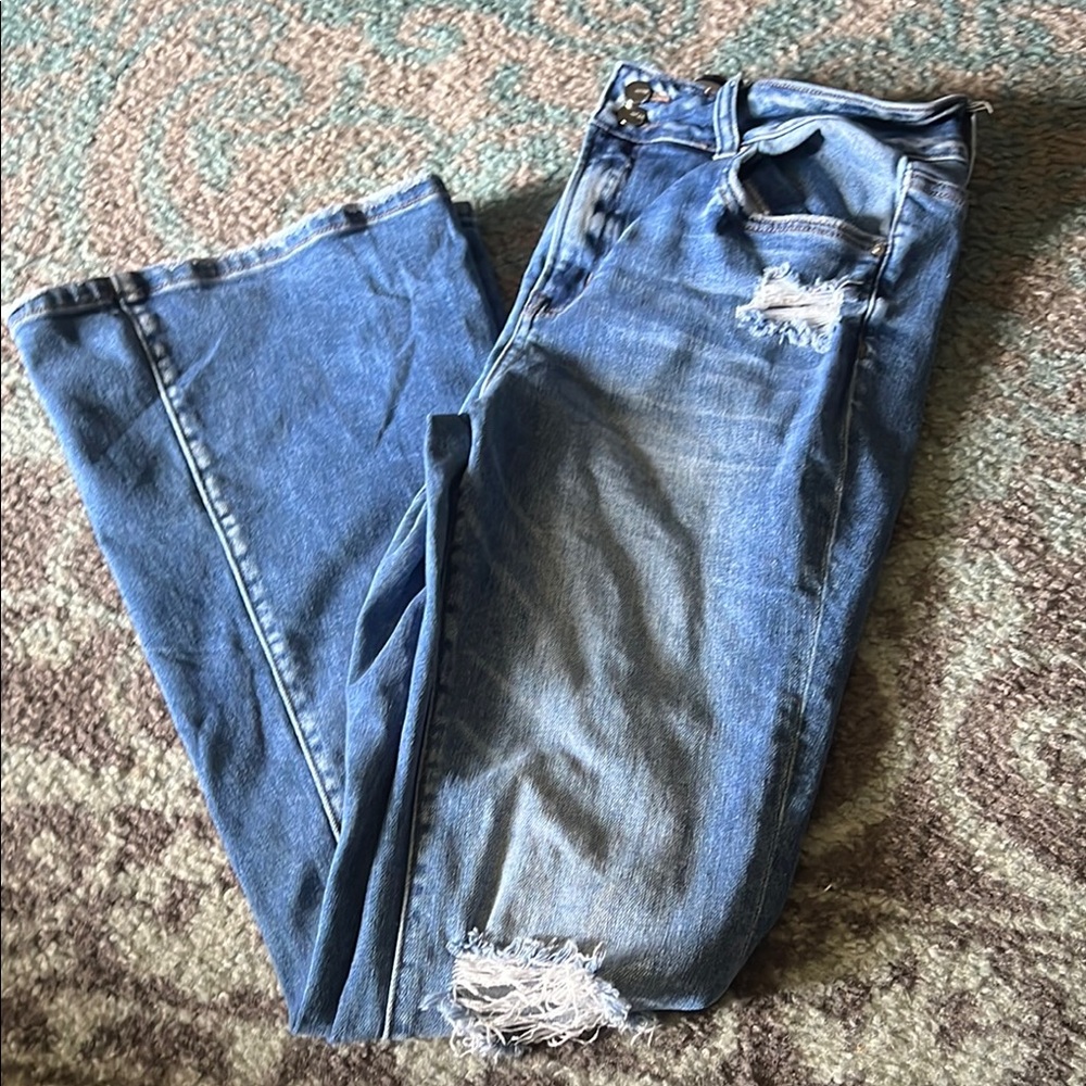 Mica boutique jeans size 30 distressed flare